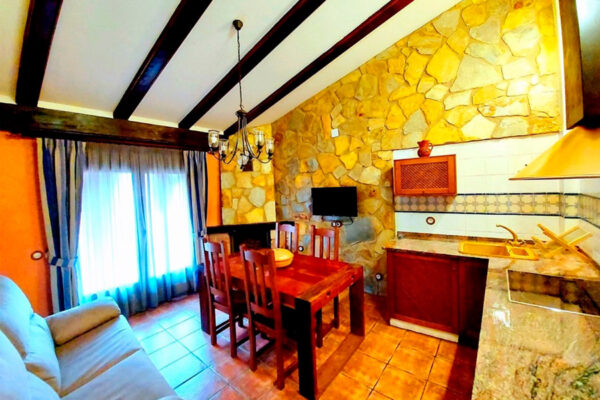 Salón Comedor y Cocina Apartamento Sueños Dorados - Sierra Palomera - Teruel